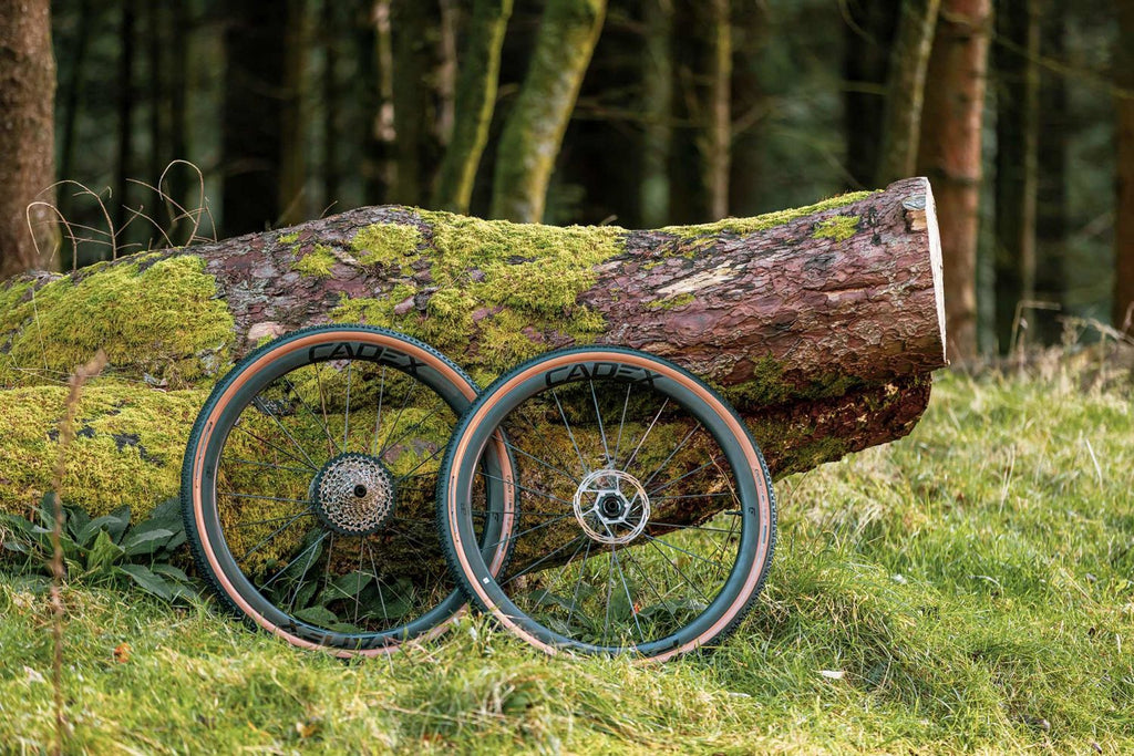 Front wheel Cadex AR 35 Tubeless Disc carbon black