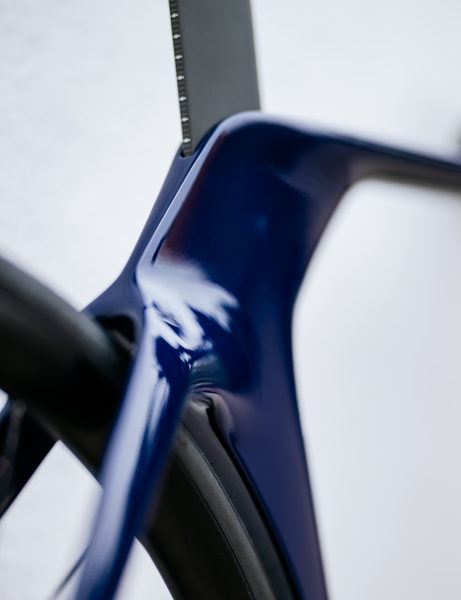 Road bike Cervelo P 105 Di2 28" Deep Dahlia (2025)