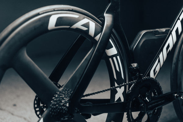 Rear wheel Cadex 4Spoke Tubeless Disc HG carbon black